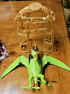 Treasure X Dino Gold Pterodactyl Toy And Birdcage